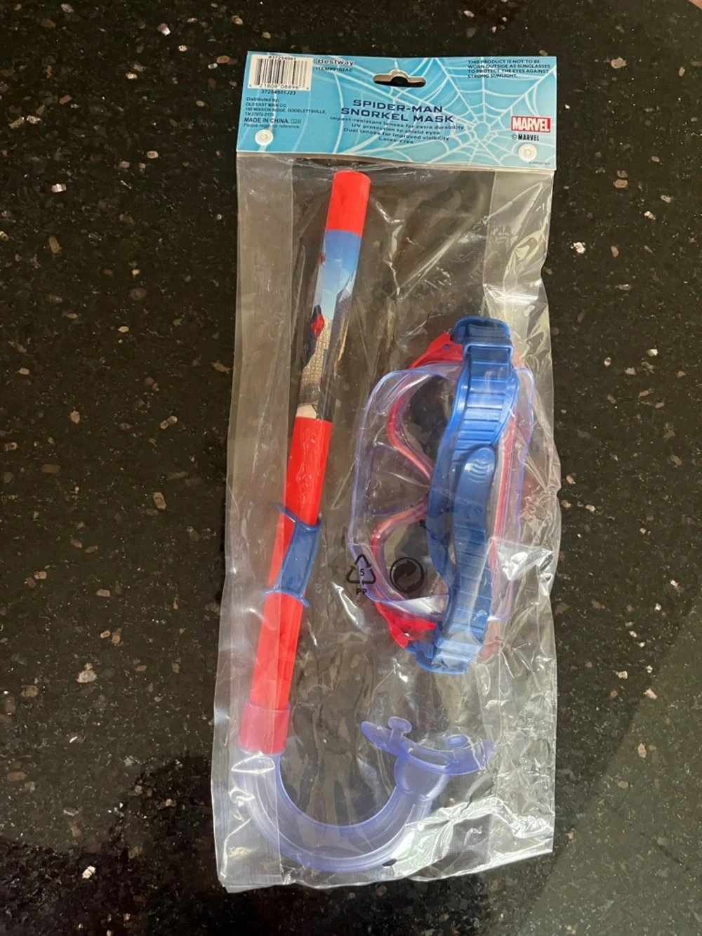 Marvel Spider-Man Kids Snorkel an Mask Set in Red and Blue